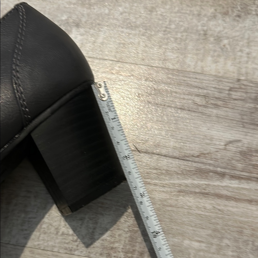 G. H. Bass Tiana charcoal gray heeled bootie Shoes with zipper size 10 - Picture 2 of 13